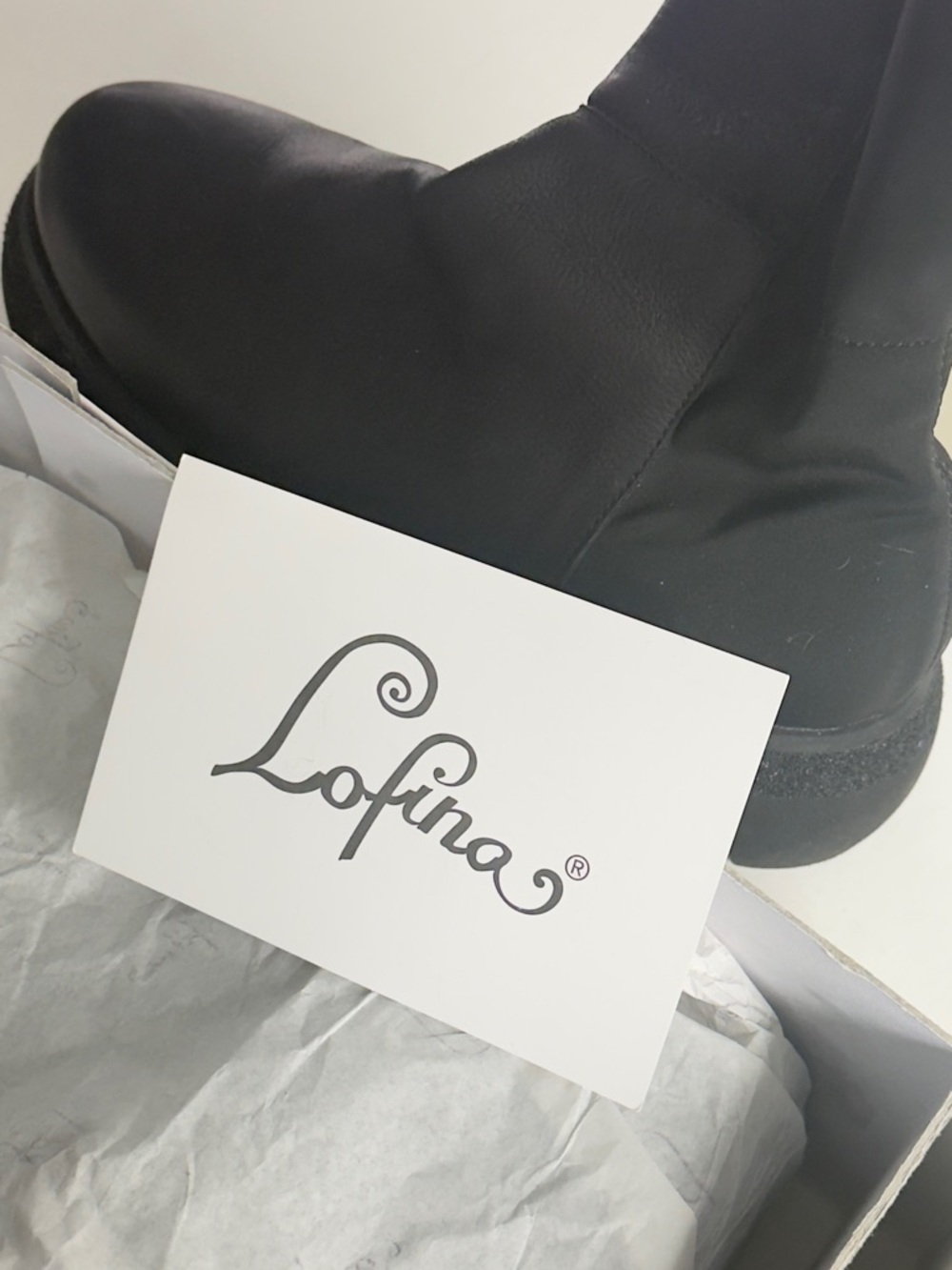 Minimalist Black Over-the-Knee Platform Boots - Picture 9 of 10